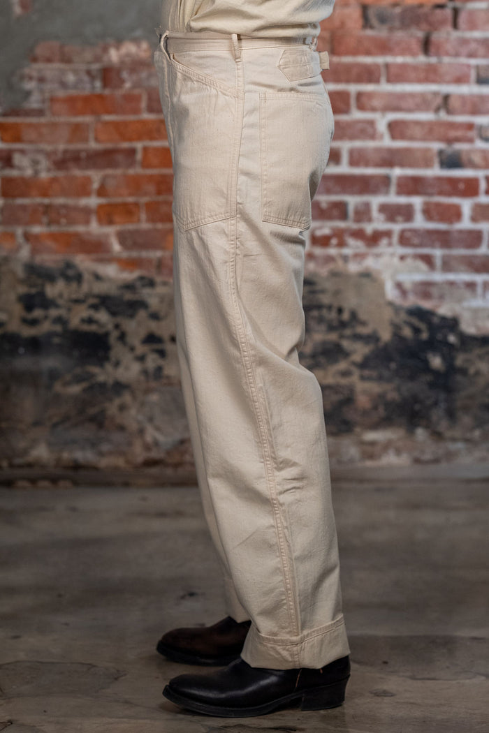 Buzz Rickson's BR42635 White Twill Working Trousers - Off White. on model side profile