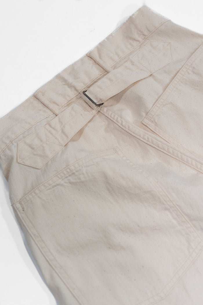 Buzz Rickson's BR42635 White Twill Working Trousers - Off White. close up shot of back buckle