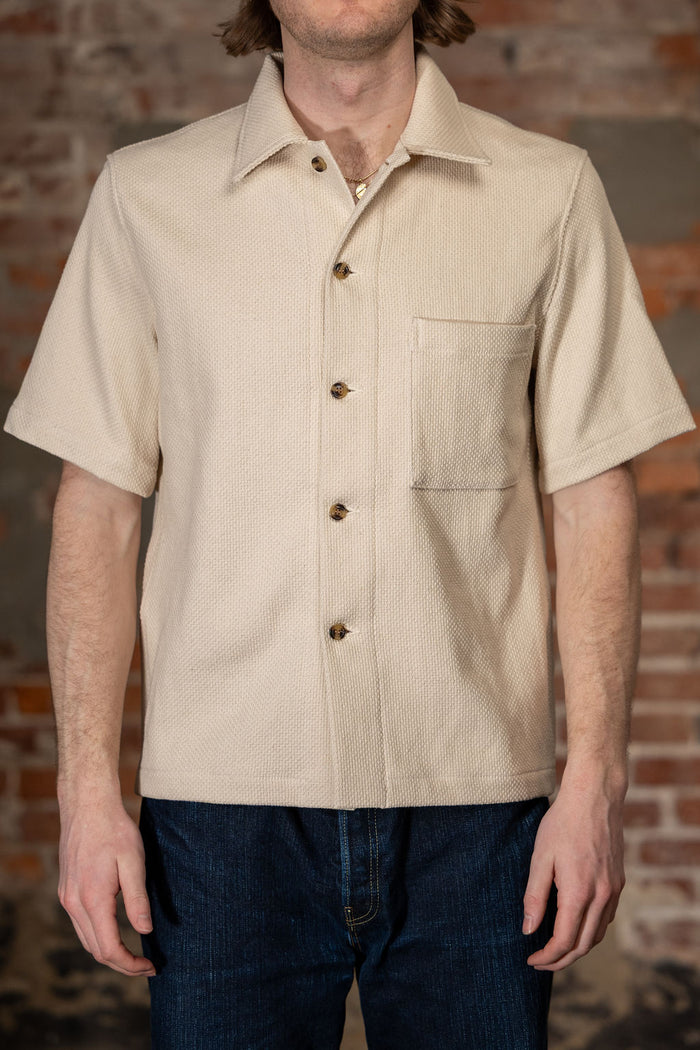 Dehen 1920 Lounge Shirt - Natural Sashi-Ori. on model front view