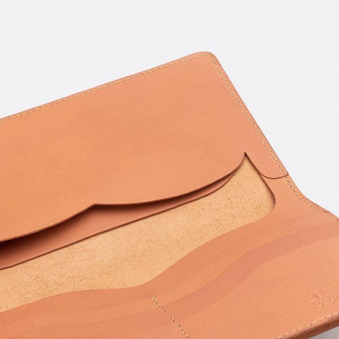 Obbi Good Label Kingsman Coat Long Wallet - Tan - Detail of inside slots