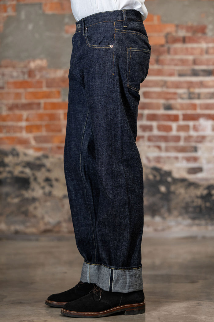 Oni Denim 270-LS - 13.5oz Regular Straight "Long Slub". on model side profile