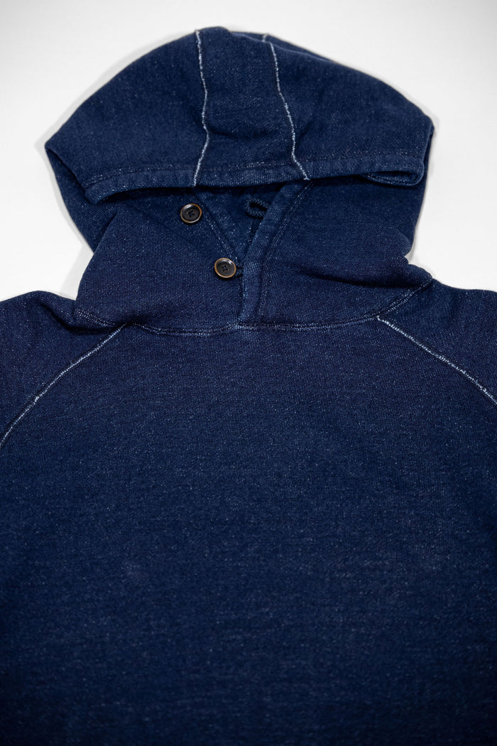 Pure Blue Japan 5410-ID Knitted Hoodie - Indigo. close up of top half detail