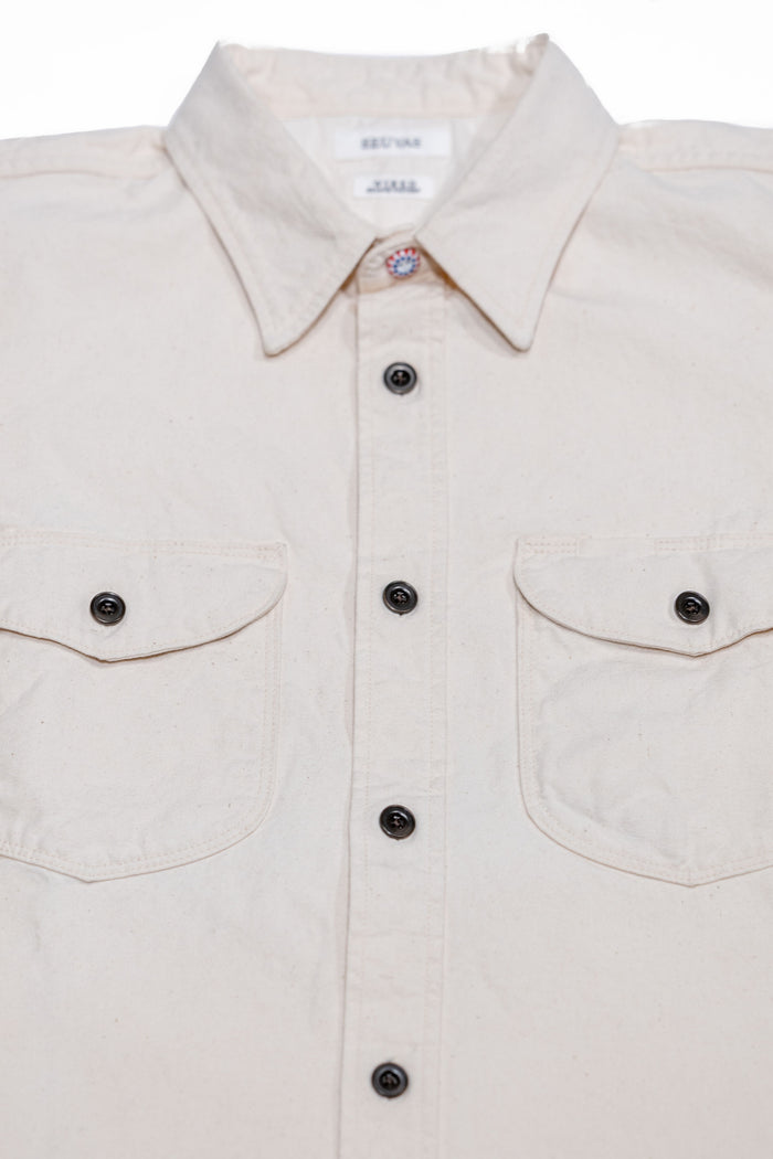 Seuvas 8oz Canvas Flap Work Shirt - Natural. close up of front buttons and collar
