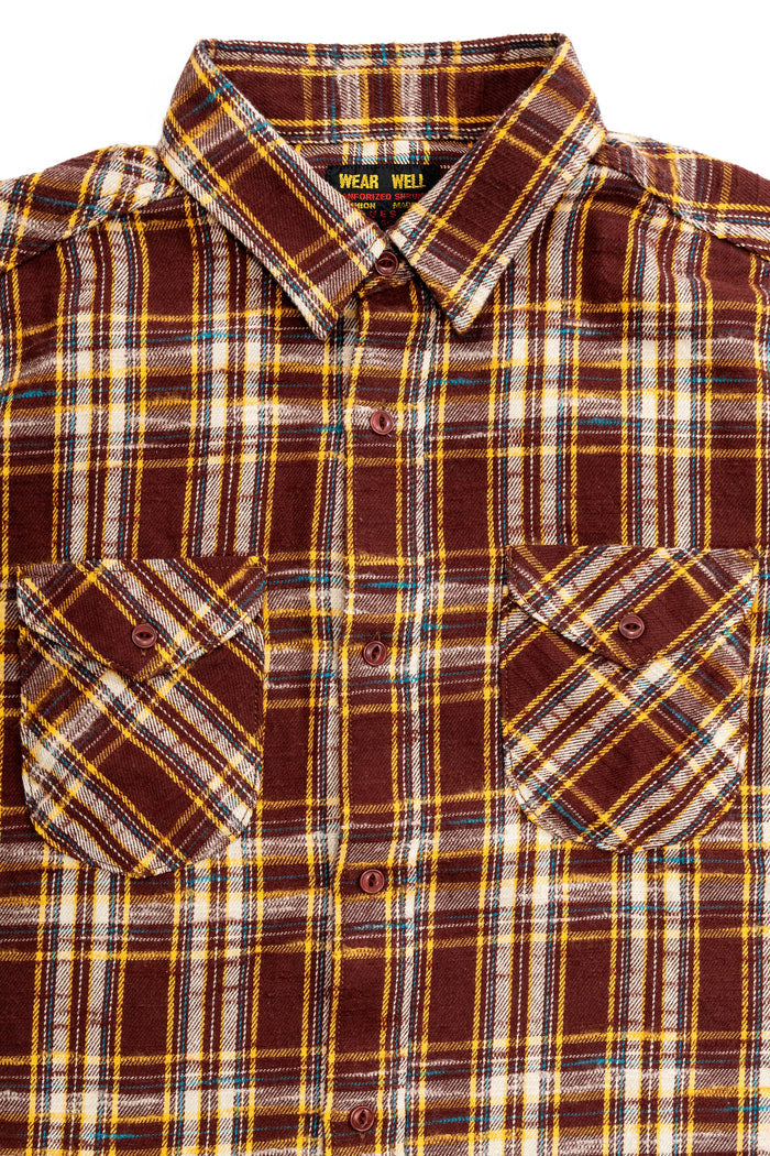 A close-up of the UES 502655 Slubby Flannel Shirt in Brown
